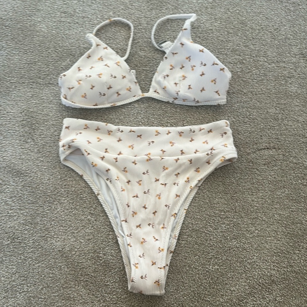 Ditsy bikini